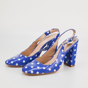 Sandales à bride arrière vintage à pois : talons en cuir verni bleus, pointure 38 EU/7 US
