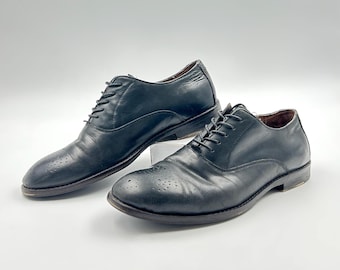 Vintage Bostonian Classics Black Leather Oxfords or Brogues. First
