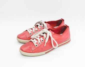 Vintage Tamaris Pink Leather Sneakers: EU 38 Sport Shoes