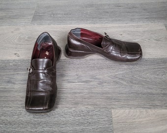 schokobraune Leder Damen Loafer / flache Schnalle Karree Schuhe / Größe 39 / Hush Puppies European