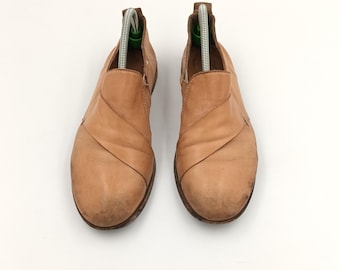 Vintage Leather Slip-On Loafers - Tan Brown Shabby Chic - Size 38 EU