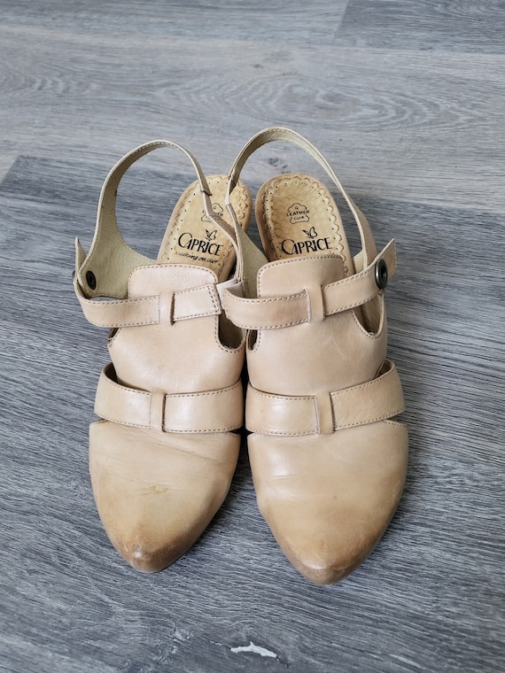 Vintage Leather Beige Sling Back Shoes / Pointy Toes / Cone Low 