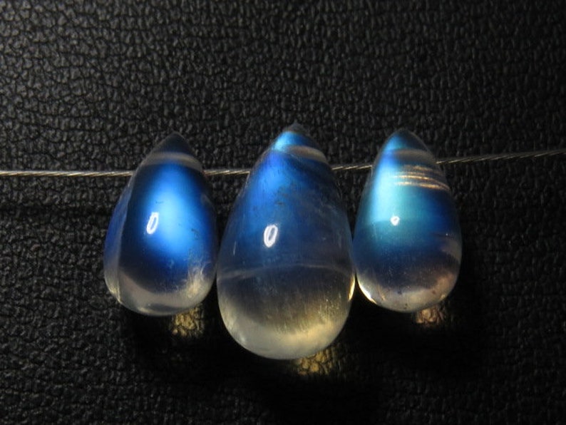 3 pcs Best Quality Rainbow Moonstone Blue Fire Cabochon Tear Drops Size 9-11.5 mm