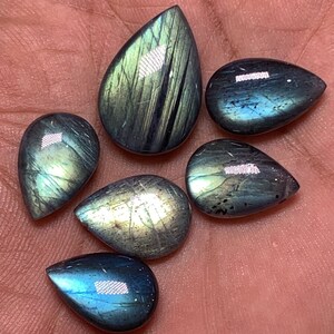 Hermosa piedra preciosa de labradorita de calidad 4A, piedra suelta perforada lateralmente briolette hecha a mano, gemas de cabujón en forma de pera, 15x22 a 11x16 MM 58 Ct.