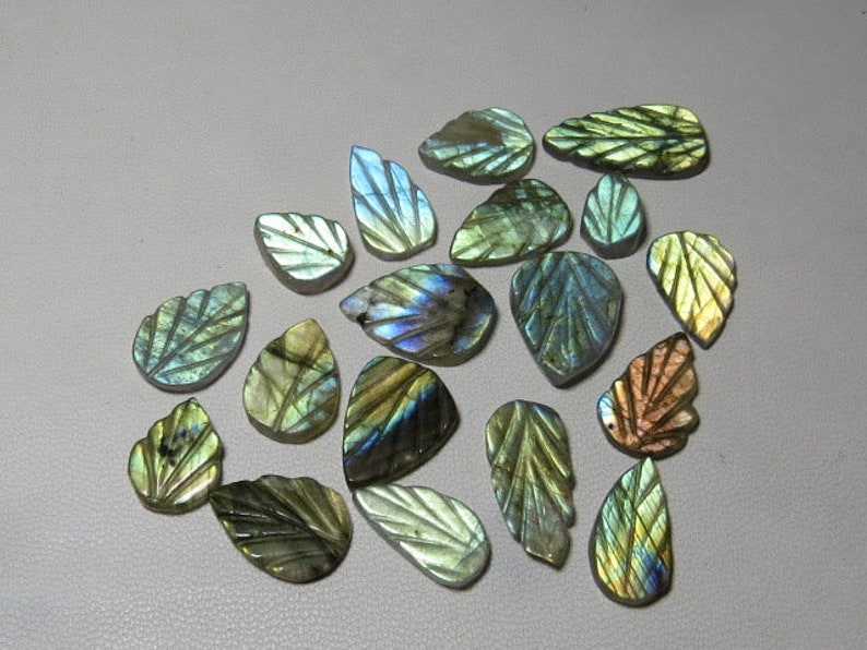 Labradorite 18 pcs Best Quality Both Side Craved Leaf Shape Size 9x12-11x20 mm