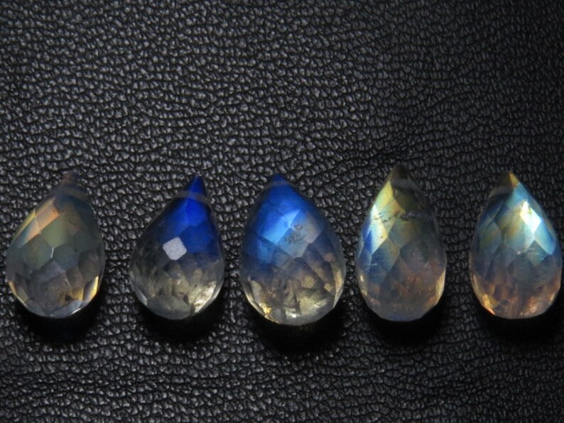 3 pcs Best Quality Rainbow Moonstone Blue Fire Cabochon Tear Drops Size 9-10 mm