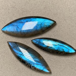 Cabujones de labradorita 5A: piedra preciosa marquesa azul fuego (3 piezas)