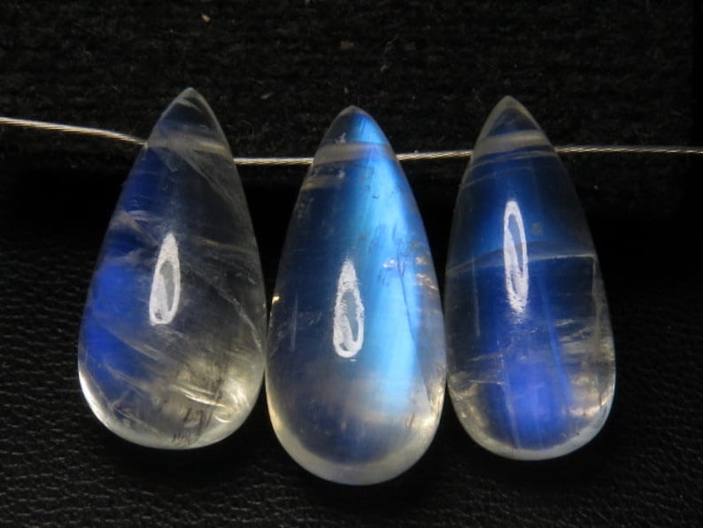 High Quality Gorgeous Blue Fire Strong Flash Tear Drops shape Cabochon Rainbow Moonstone 17x21 mm Huge Size