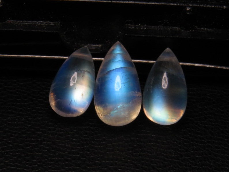 3 pcs Best Quality Rainbow Moonstone Blue Fire Cabochon Tear Drops Size 9-10 mm