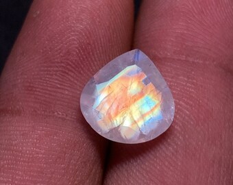 Multi Fire 5A Quality Natural Rainbow Moonstone, Heart Shape Moonstone, Size 12 mm  Weight 4.15 Ct, Use For Jewelry, Cut Moonstone.