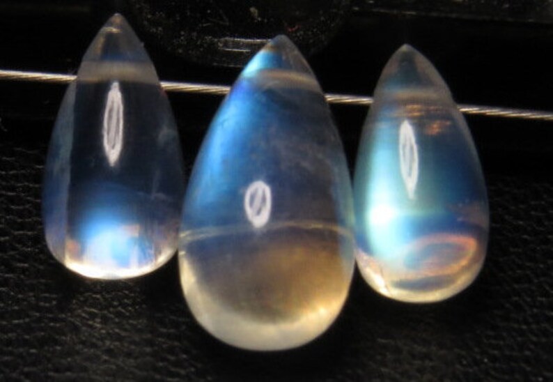 3 pcs Best Quality Rainbow Moonstone Blue Fire Cabochon Tear Drops Size 9-11.5 mm