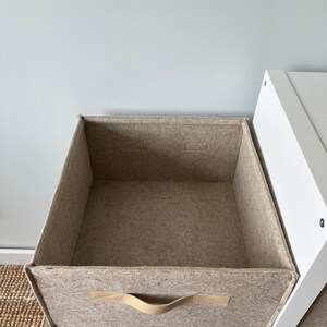 Set of three square baskets with lids image 4