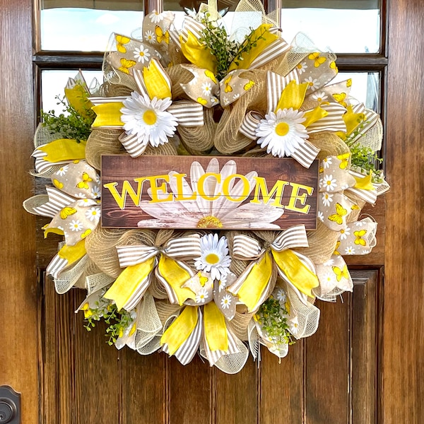 Spring Welcome Wreath for Front Door, Yellow Daisy Wreath, Farmhouse Wreath, Deco Mesh Wreath, Mother Day Gift