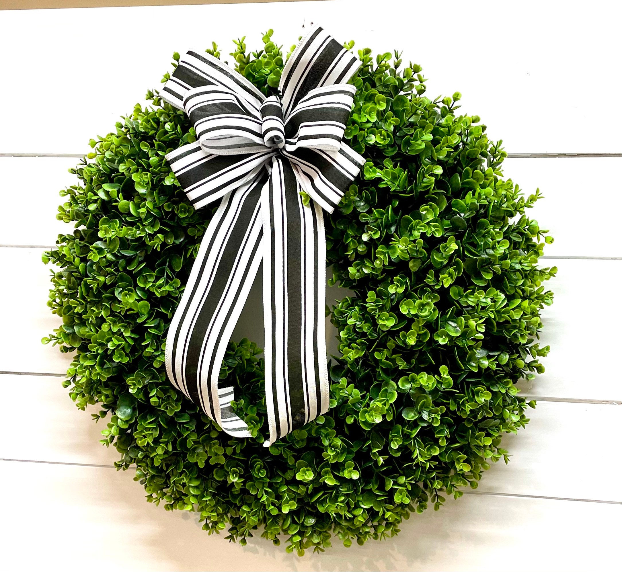 - Verdant Boxwood Wreath For Year-Round Elegance