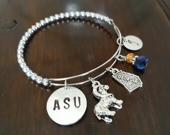 College Jewelry Angelo State Rams Stainless Steel Adjustable Bangle Bracelet with Rose Gold Plated Round Charm College Jewelry Angelo State Rams Stainless Steel Adjustable Bangle Bracelet with Rose Gold Plated Round Charm