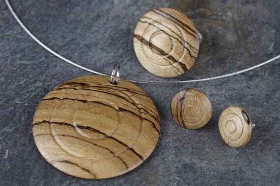 Zebrano Schmuck | Holzschmuck | Handgefertigtes Schmuckset | Nachhaltiger Schmuck | Naturschmuck | Ohrringe aus Holz | Holzschmuck Damen