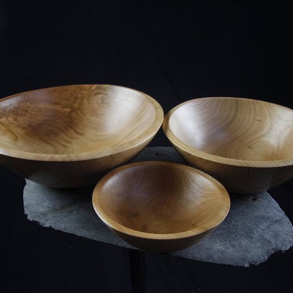 drei Holzschalen aus Kirschbaum geölte Holzschüsseln Geschenke für das Brautpaar Wohndekor Wohnidee minimalistische Deko  Geschenk für Sie