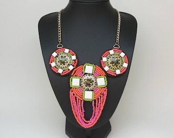 Hot pink necklace / hot pink beaded necklace / hot pink bridesmaid necklace / hot pink jewelry / statement necklace / dark pink necklace