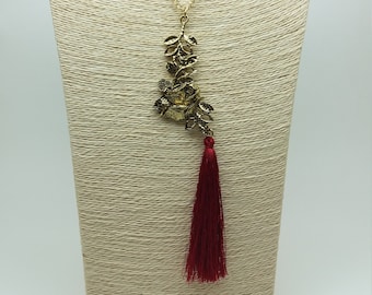 Collier Vintage élégant - Perles De Verre Rouge Et Crème, Or Pâle, Avec Pampille Style 1716
