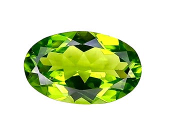 Natural  Green Peridot Gemstone ; 6.60 Cts - Oval Cut, Pakistan Origin For Jewelry Making