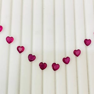 Natuurlijke roze-rode robijn edelstenen: 15,98 karaat, hartvormig, 12 stuks, voor het maken van sieraden