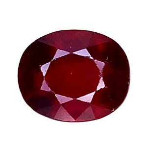 Natural Red Ruby Gemstone : 3.200 Cts, Oval  Mozambique For Ring
