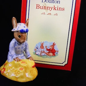Royal Doulton Bunnykins &quot;Seaside Bunnykins &quot; Figure DB177