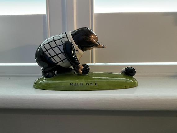 RARE Vintage Wind in the Willows Mole - Acorn Pottery - Mint Condition