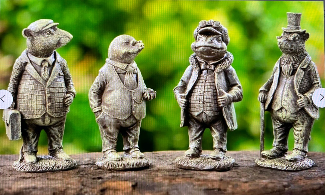 Wind in the Willows - 4 Sculptures Features Ratty, Moley, Toad and Mr ...