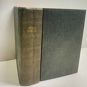 Vintage Antique British Foreign Bible Society - Green - 1930