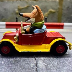 ミニカー CORGI Basil Brush's Car Vintage Corgi Comics - Basil Brush's Car - 1970s - Good Condition