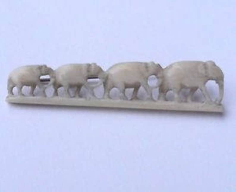 Carved Hand Crafted Bone Bovine 1930/'s African Vintage Brooch