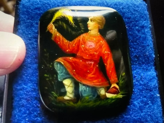 Vintage Russian Lacquer Miniature Brooch - Boxed