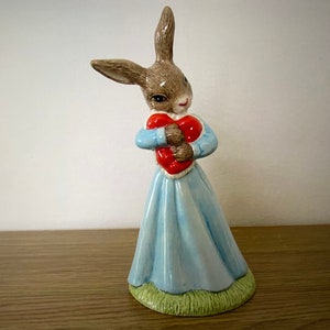 Royal Doulton Bunnykins Love Heart Figurine - DB288 - Boxed