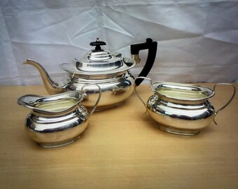 Teiera vintage Garrard & Co (Regent Street) Regent Plate con lattiera e zuccheriera