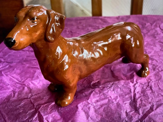 Royal Doulton Dachshund Excellent HN 1141.