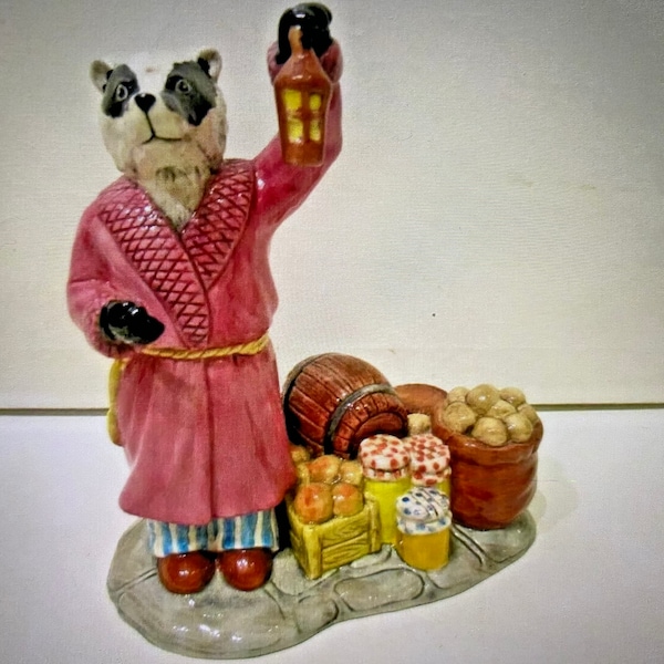 Royal Doulton The Wind In The Willows - "Badgers Winter Store" WW8 figurine