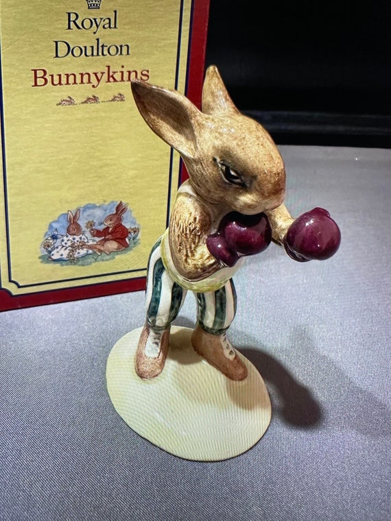 Vintage Royal doulton BOXER KNOCKOUT BUNNYKINS Figurine -  DB30 - 1984 - Boxed