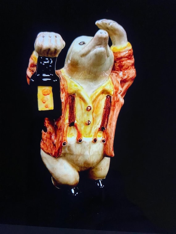 Wind in the Willows Rye Pottery Cinque Ports Mole Figurine With Lantern