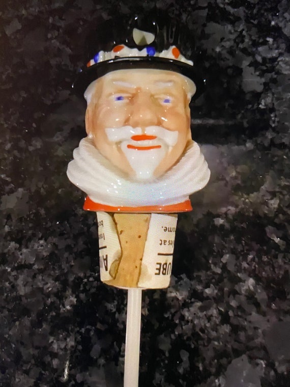 Vintage Wade Porcelain BEEFEATER Gin Bottle Pourer 1950's - 60s