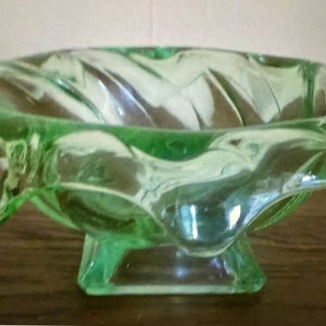 Vintage Bagley Equinox Green Glass Bon Bon Dish/Trinket Dish - 1930s