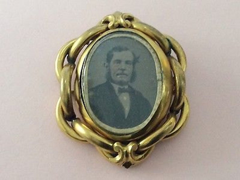 Large Antique Victorian Pinchbeck Photo Swivel Locket 1880