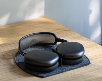 Sleep-Mode Rest Station for AirPods Max: Magnet-Activated, Leather & Merino Wool Felt (2.0)