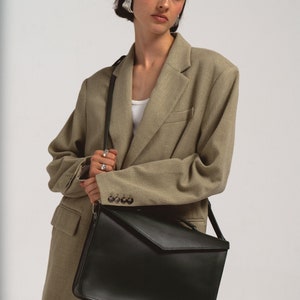 Porte-documents en cuir avec poche rembourrée pour MacBook | Fabriqué à partir de cuir italien de qualité supérieure respectueux de l'environnement | avec poche cachée pour AirTag