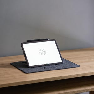 Adjustable iPad Stand: 4 Angles, Wool Felt & Italian Leather Desk Mat | iPad mini / Air / Pro