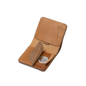 Billetera plegable 1.0 / Compatible con AirTag de Apple / Fabricada artesanalmente con cuero italiano de primera calidad