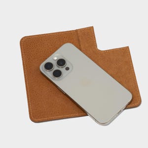 Custodia a portafoglio con supporto MagSafe compatibile con iPhone 16 Pro / 16 Pro Max - The Minimalist 5.0 / Pelle italiana di alta qualità