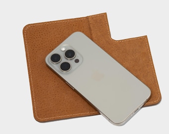 Personalizable MagSafe Folio Case for iPhone 16 Pro / Pro Max: Italian Full-Grain Leather, Suede-Lined (Minimalist 5.0)