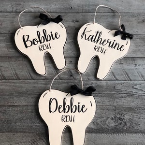 Tooth Door Hanger / Teeth / Dental Hygiene / Dentist Office / Graduation Gift / Dental Hygienist / Tooth / Dentist / Dental / Office Door