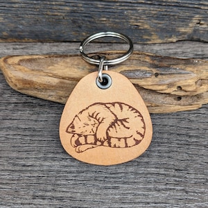 Sleepy tabby cat - cat genuine leather keychain